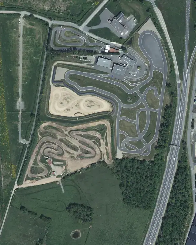 Circuit Paddock 42
