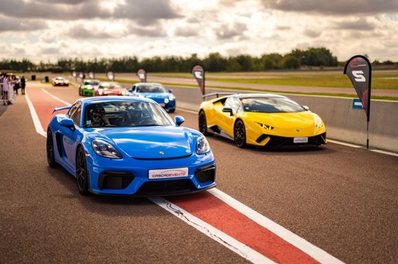 Stage de pilotage sur le circuit de la Ferté-Gaucher